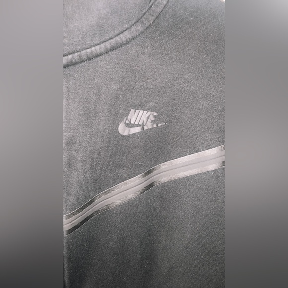 Nike Tech - Picture 3 of 8